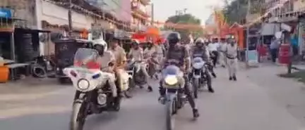 जयनगर में रामनवमी पर्व को शांति एवं सौहार्द पूर्ण वातावरण में मनाने को ले SDO,DSP के नेतृत्व में निकाली गई फ्लैग मार्च।