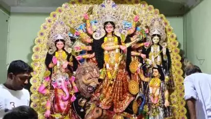 ভরতপুর ১: কাশিপুর গ্রামে বাসন্তী পুজোর আয়োজন করা হয়, উৎসবের আমেজ এলাকায়