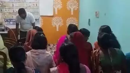 बालूमाथ: पवन प्रज्ञा केंद्र आरा में रसोई गैस का प्रशिक्षण HP गैस संचालक द्वारा दिया गया सैकड़ो उपभोक्ता हुए शामिल।
