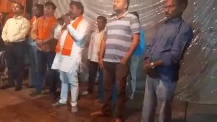 थाना जोगिया के अंतर्गत आने वाला क्षेत्र ग्राम पंचायत कपिया तोला रामपुरवा में मुकाला समय माताजी के स्थान पर चली आ रही