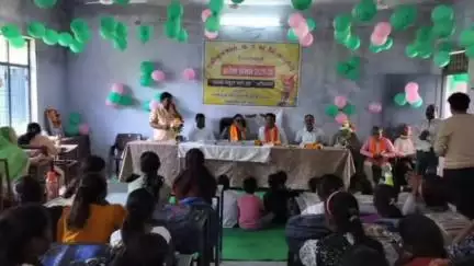 नरवर: मगरोनी में शास.क.उ.मा.विद्यालय मे 
स्कूल चलें हम अभियान 2025' के कार्यक्रम का आयोजन किया गया,,ll