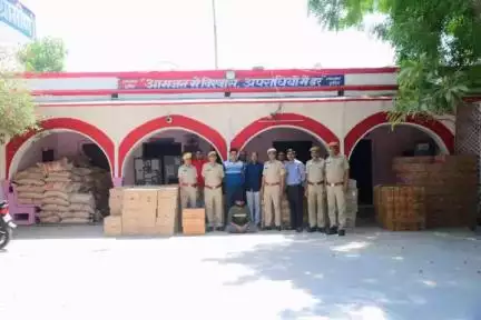 जिला कोटा ग्रामीण पुलिस की #अवैध_शराब के खिलाफ #निरंतर_कार्यवाही जारी

थाना मोड़क ने #अवैध_अंग्रेजी_शराब की 241 पेटी जप्त करते हुए, 01 तस्कर को #गिरफ्तार करने में सफलता हासिल की