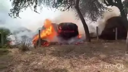 मधवापुर: मधवापुर पंचायत के वार्ड 6 में पुआल के टाल में आग लगने से अफरा-तफरी मच गई