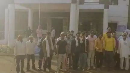 ग्राम मोहतरा कटरा रमखिरिया बंधा 
आग लगने से हजारों एकड़ से उपर में लगी आग