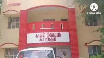 புகளூர்: காரடையாம்பாளையத்தில் இருசக்கர வாகனத்தின் மீது சரக்கு வாகனம் மோதி விபத்து