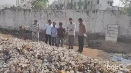 कोरची: कोरची पोलीस स्टेशन येथे विविध ४१ गून्ह्यातील ५८ लाखाचा अवैध दारू साठा जेसीबीचा साहायाने केला नष्ट