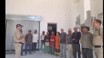 गंगोलीहाट: गंगोलीहाट में पुलिस ने अवैध रूप से भारत में रह रहे बांग्लादेशी रोहिंग्या विदेशी नागरिकों के लिए चलाया सत्यापन अभियान