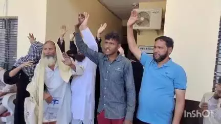 संभल: सदर तहसील परिसर में बेगम सराय के लोग पहुंचे सड़क निर्माण को लेकर 3 साल से परेशान जल्द से जल्द मांग बनने की #jansamsiya