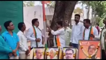 ಶಿರಹಟ್ಟಿ: ಜಗತ್ತಿನ ಅತಿ ದೊಡ್ಡ ಪಕ್ಷದ ಕಾರ್ಯಕರ್ತ ಆಗಿರುವುದಕ್ಕೆ ಹೆಮ್ಮೆ ಇದೆ: ಪಟ್ಟಣದಲ್ಲಿ ಶಾಸಕ ಚಂದ್ರು ಲಮಾಣಿ