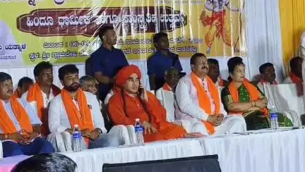 ಬೈಲಹೊಂಗಲ: ಬುಡರಕಟ್ಟಿ ಗ್ರಾಮದಲ್ಲಿ ಶಾಸಕ ಬಸನಗೌಡ ಪಾಟೀಲ ಯತ್ನಾಳ ಶ್ರೀರಾಮನವಮಿ ಕಾರ್ಯಕ್ರಮ ಉದ್ಘಾಟಿಸಿ,ರಾಜ್ಯದ ಭ್ರಷ್ಟ ರಾಜಕಾರಣಿಗಳ ವಿರುದ್ದ ಆಕ್ರೋಶ