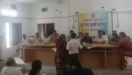 ଆଠଗଡ: ତିଗିରିଆ ବ୍ଳକ୍ ରେ କଟକ ଜିଲ୍ଲାପାଳଙ୍କ ଜନ ଅଭିଯୋଗ ଶୁଣାଣୀ କାର୍ଯକ୍ରମ ଅନୁଷ୍ଠିତ।