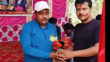 ভগবানপুর ১: নুনহন্ড বাসন্তী পূজা ও গোপাল জীউর মহাপ্রসাদ বিতরণে আজ উপস্থিত পঞ্চায়েত সমিতির সভাপতি অরূপ সুন্দর পণ্ডা