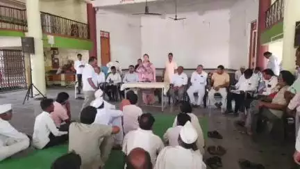 अक्कलकोट: अक्कलकोट तालुक्यातील पानमंगरूळ गावाचा खासदार प्रणिती शिंदे यांनी केला दौरा...