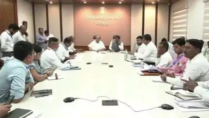 गडहिंग्लज: गडहिंग्लज एमआयडीसीत स्थानिक कामगारांना प्राधान्य द्या - मंत्री हसन मुश्रीफ यांच्या उद्योजकांना सूचना