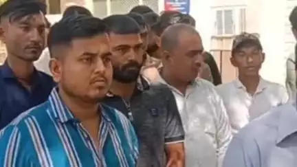 जसवंतपुरा: जसवंतपुरा में ग्रामीणों ने किया विरोध-प्रदर्शन, SP को सौंपा ज्ञापन, अवैध खनन रोकने की मांग