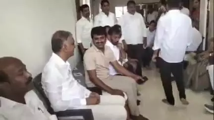 మోత్కూర్: దాచారం గ్రామంలో బిఆర్ఎస్ రాష్ట్ర నాయకులు నెవూరి ధర్మేందర్ రెడ్డి మాతృమూర్తికి పుష్పాంజలి ఘటించిన మాజీ మంత్రి హరీష్ రావు