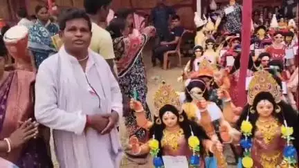 খেজুরি ২: এলাকার মানুষের কল্যাণে আজ একটি মনসা পুজো প্রতিমা দান করলেন খেজুরী গ্রাম পঞ্চায়েতের প্রধান কালিপদ মন্ডল