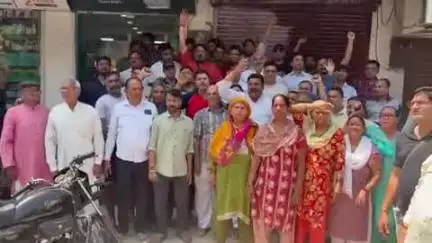 गाज़ियाबाद: रियायशी और बाजार में शराब के ठेके का विरोध 
#प्रदर्शन #विरोध #cmyogi