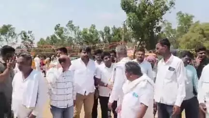 ಆಲೂರು: ತಾಲೂಕಿನ ಬೆಟ್ಟದಳ್ಳಿ ಗ್ರಾಮದ ಶ್ರೀ ರಂಗನಾಥ ಸ್ವಾಮಿ ಜಾತ್ರಾ ಮಹೋತ್ಸವದಲ್ಲಿ ಸಂಸದ ಶ್ರೇಯಸ್ ಬಾಗಿ