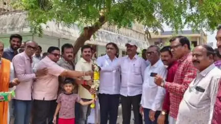 ಕೊಟ್ಟೂರು: ಪಟ್ಟಣದ ವಿವಿಧ ವಾರ್ಡ್ ಗಳಲ್ಲಿ ಸಿಸಿ ರಸ್ತೆ ಕಾಮಗಾರಿಗೆ ಭೂಮಿ ಪೂಜೆ ಕಾರ್ಯಕ್ರಮ