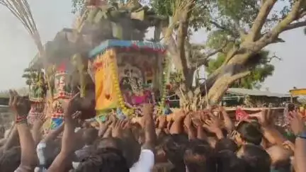 லால்குடி: லால்குடியில் அன்பில் மாரியம்மன் கோயில் தேரோட்டம் திரளான பக்தர்கள் பங்கேற்பு