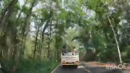 കാഞ്ഞിരപ്പള്ളി: എരുമേലി കരിമ്പിൻതോടിന് സമീപം പോലീസ് വാഹനം ബൈക്കിൽ ഇടിച്ച് നിർത്താതെ പോകുന്നതിന്റെ ദൃശ്യങ്ങൾ പുറത്ത്