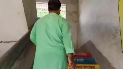 বামনগোলা: চাকরি হারিয়েছেন পাকুয়াহাট আনন্দনিকেতন মহাবীর হাইস্কুলের 8জন শিক্ষক-শিক্ষিকা ও 2জন শিক্ষাকর্মী, সমস্যায় স্কুল কর্তৃপক্ষ