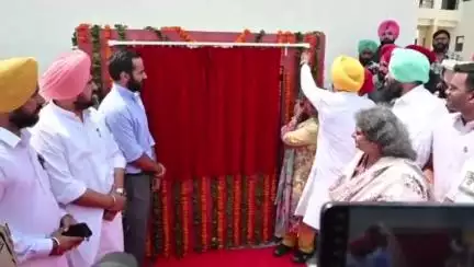 ਤਪਾ: ਤਪਾ ਨੇੜੇ ਅੱਜ ਸਰਕਾਰੀ ਬ੍ਰਿਧ ਆਸ਼ਰਮ ਦਾ ਕੈਬਨਟ ਮੰਤਰੀ ਡਾਕਟਰ ਬਲਜੀਤ ਕੌਰ ਵੱਲੋਂ ਕੀਤਾ ਗਿਆ ਉਦਘਾਟਨ ਸੰਸਦ ਮੈਂਬਰ ਮੀਤ ਹੇਅਰ ਰਹੇ ਮੌਜੂਦ