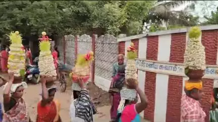 தரங்கம்பாடி: மேலையூரில் ஸ்ரீ மந்த கருப்பண்ணசாமி ஸ்ரீ காளியம்மன் கோவிலில் 3 நாட்கள் நடைபெற்ற முழைப்பாளி திருவிழா