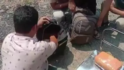 सरायपाली: सिंघोड़ा पुलिस ने 2 तस्करों को पकड़ा, उनके कब्जे से 11 किलो ग्राम अवैध गांजा बरामद