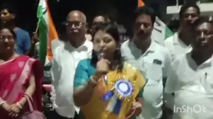 মেজিয়া: মেজিয়ায় ব্লক তৃণমূল কংগ্রেসের তরফে পথসভা অনুষ্ঠিত হল,উপস্থিত জেলা মহিলা তৃণমূলের সভানেত্রী ও ব্লক সভাপতি