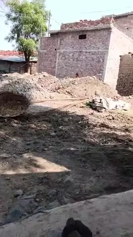 ग्राम डिगवाड में अवेध रूप से खोदे गड्ढे