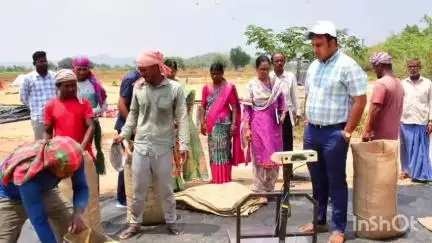కోనారావుపేట: రైస్ మిల్లర్లు ఎలాంటి కోతలు విధించవద్దు:కలెక్టర్ సందీప్ కుమార్ ఝా