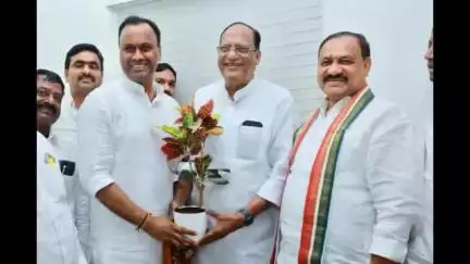 మునుగోడు: నియోజకవర్గ కేంద్రంలో ఆధునికరించిన ఎమ్మెల్యే క్యాంప్ కార్యాలయానికి విచ్చేసిన పీసీసీ అధ్యక్షులు మహేష్ కుమార్ గౌడ్