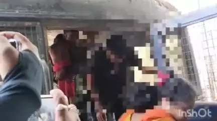 বাগদা: বাগদা এলাকা থেকে তিন ভারতীয় দালাল সহ 5 বাংলাদেশিকে গ্রেফতার করলো বাগদা থানার পুলিশ, আটক 6 শিশু