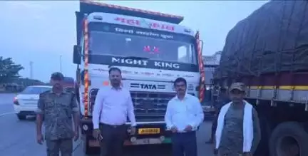 धालभूमगढ़: कोकपाड़ा चेक नाका पर खनन टास्क फोर्स ने अवैध बालू से लदे हाइवा को किया जब्त