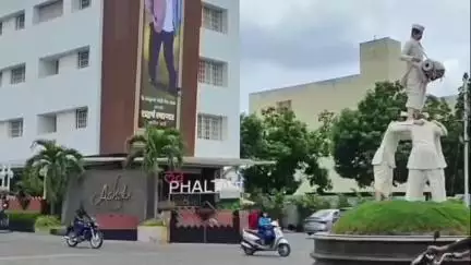 फलटण: जिल्हा परिषद व नगरपालिकेच्या निवडणूका ताकदीने लढवा : काँग्रेसचे प्रदेशाध्यक्ष हर्षवर्धन सपकाळ; फलटण येथे साधला संवाद