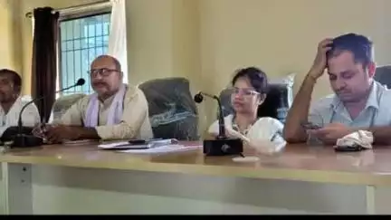 प्रखंड मुख्यालय में 20 सूत्री समिति की हुई बैठक, विकास के मुद्दों पर हुई चर्चा