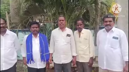 భీమడోలు నెహ్రూ నగర్ కు చెందిన చంద్రమౌళి అనే వ్యక్తి ప్రభుత్వ అధికారులను బెదిరిస్తున్నాడని  జిల్లా కలెక్టర్ కు ఫిర్యాదు