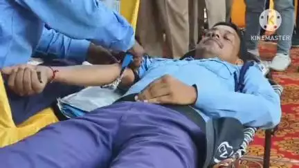 কোতুলপুর: বাঁকুড়া জেলা পুলিশ তথা কোতুলপুর থানার পুলিশ প্রশাসনের পক্ষ থেকে রক্তদান শিবিরের আয়োজন করা হয়েছিল কোতুলপুর থানাতে
