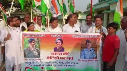 सुपौल: कांग्रेस कार्यकर्ताओं ने भारतीय सेना के सम्मान में निकाली तिरंगा यात्रा #opretionsindoor