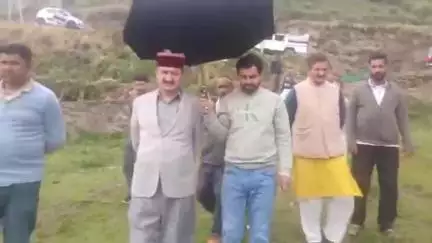 कुपवी: विधानसभा क्षेत्र चौपाल के विधायक बलवीर वर्मा ने कुपवी क्षेत्र का दौरा कर लोगों की समस्याएं सुनीं