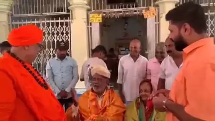 ಗೋಕಾಕ: ಸೋಫಿಯಾ ನಮ್ಮ ಸೊಸೆ ಎನ್ನಲು ಹೆಮ್ಮೆ ಆಗುತ್ತದೆ: ಕೊಣ್ಣೂರ ಗ್ರಾಮದಲ್ಲಿ ಕರ್ನಲ್ ಸೋಫಿಯಾ ಮಾವ ಗೌಸಸಾಬ್ ಬಾಗೇವಾಡಿ