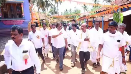 ಸೊರಬ: ಕೆರೆಕೊಪ್ಪ ಗ್ರಾಮದಲ್ಲಿ ರಾಮಾಂಜನೇಯ ಸ್ವಾಮಿ ದೇವಸ್ಥಾನ ಉದ್ಘಾಟನಾ ಕಾರ್ಯಕ್ರಮ, ಸಚಿವ ಮಧು ಬಂಗಾರಪ್ಪ ಭಾಗಿ