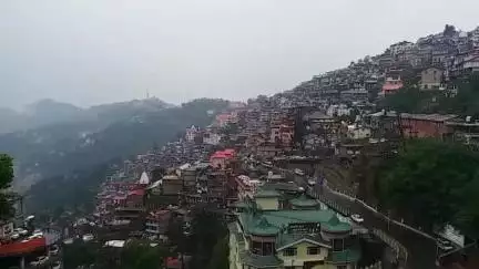 सराहन: शनिवार को क्षेत्र में हो रही भारी बारिश के चलते प्रशासन ने लोगों से एहतियात बरतने की अपील की