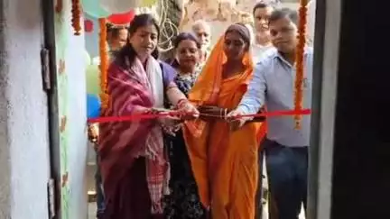 दुलमी: दुलमी में अबुआ आवास गुह प्रवेश कार्यक्रम में शामिल विधायक ने झारखंड सरकार की इस पहल को महत्त्वाकांक्षी बताया