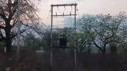 नौरोजाबाद: ग्राम सस्तरा में बिजली कटौती से ग्रामीण हुए परेशान, शिकायत करने के बावजूद नहीं किया जा रहा निराकरण #jansamasya