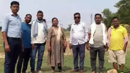 बंदगांव: डोमगोडा गाँव में विवाह मंडप भवन निर्माण के लिए जिला परिषद सदस्य बसंती पूर्ति ने किया स्थल निरीक्षण