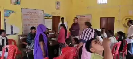 निवाड़ी: निवाड़ी जिले की विभिन्न ग्राम पंचायतों में राशन पत्र के लिए पाटीदारी परिवार के सदस्यों की ई-केवाईसी के लिए शिविर आयोजित
