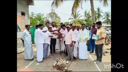 ಮಾನ್ವಿ: ತಾಲೂಕಿನ ಕಣ್ಣೂರು ಗ್ರಾಮದಲ್ಲಿ ಸಿಸಿ ರಸ್ತೆ ಕಾಮಗಾರಿಗೆ ಶಾಸಕ ಆರ್ ಬಸನಗೌಡ ಭೂಮಿ ಪೂಜೆ